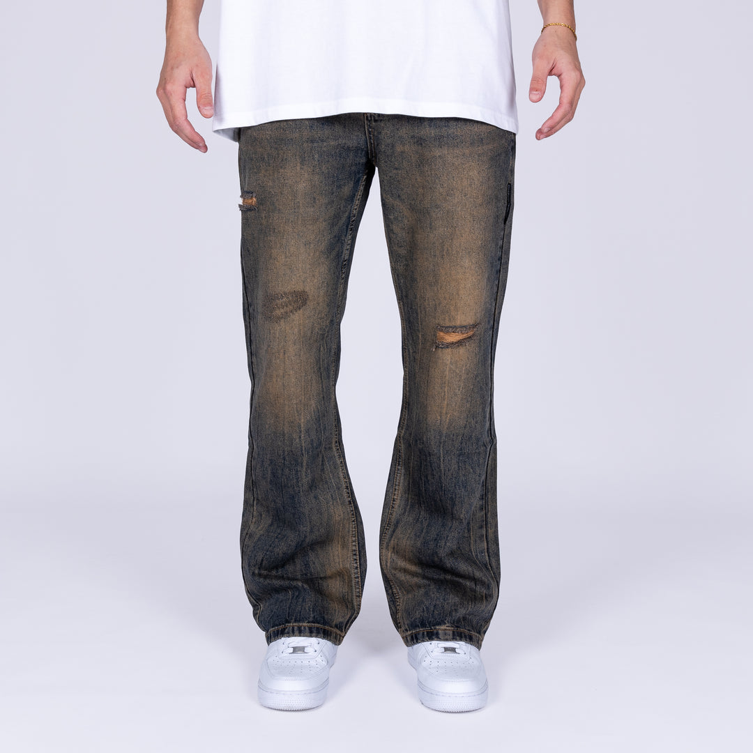 WASHED FLARED JEANS